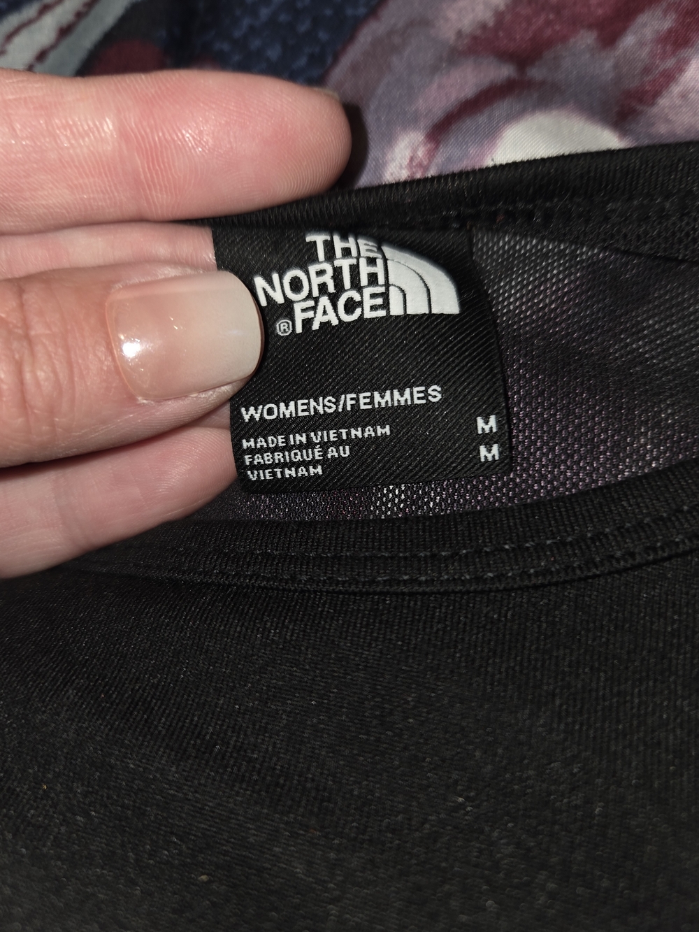 The North Face Black Short Sleeve Performance Tee - Picture 3 of 5